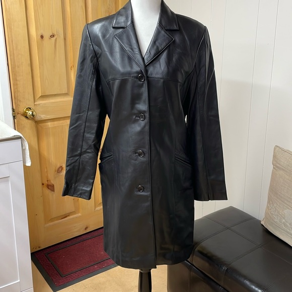 Danier genuine leather woman’s coat. - Picture 1 of 12